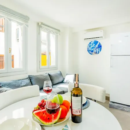 Westcoast 1-bedroom Located Heart Of Old Town בית נופש קלקן