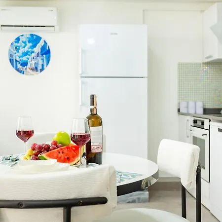 Westcoast 1-bedroom Located Heart Of Old Town *